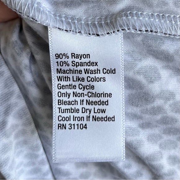 •Madison• NWT Animal Print Faux Wrap Dress - Size 3X - Picture 10 of 11